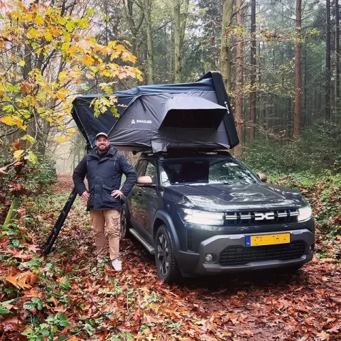 Snailer Abis stresni stan na voze Dacia Duster - fotografie zakaznika z Nizozemska