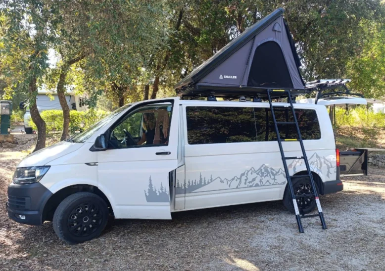 Snailer Alduo stresni stan na voze Volkswagen Transporter - fotografie zakaznika z Slovenska
